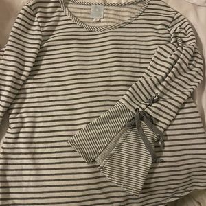 Sunday stripped scoop neck bell sleeve shirt